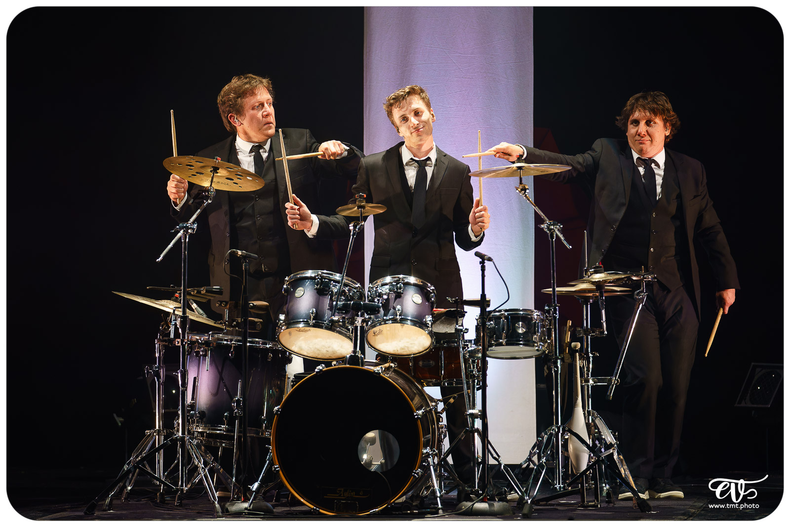 DRUM BROTHERS (LES FRÈRES COLLE)